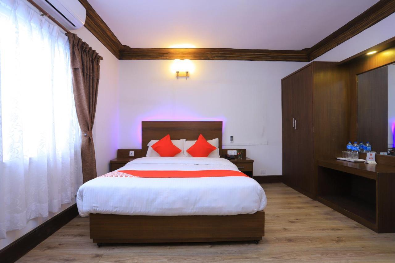 Oyo 591 Hotel Blue Moon Dharampur Eksteriør bilde