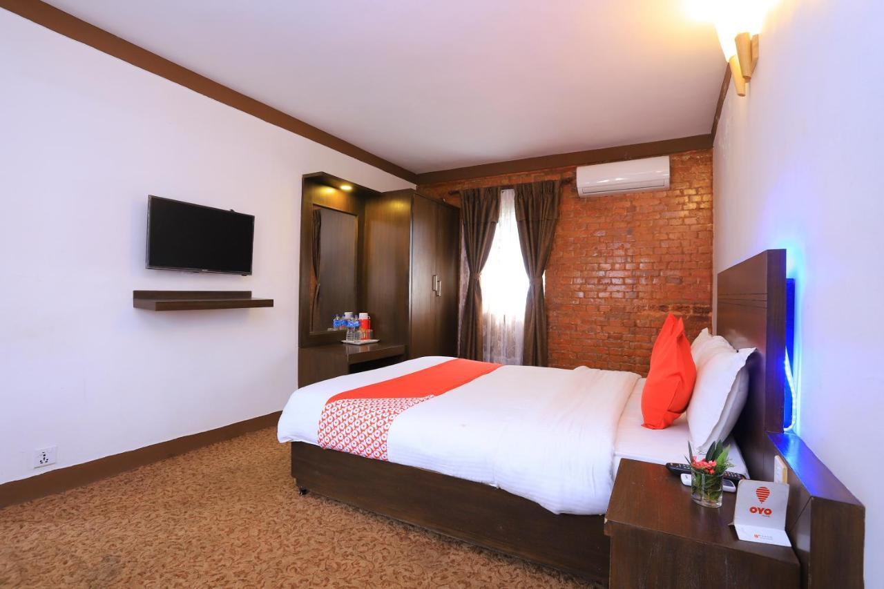 Oyo 591 Hotel Blue Moon Dharampur Eksteriør bilde
