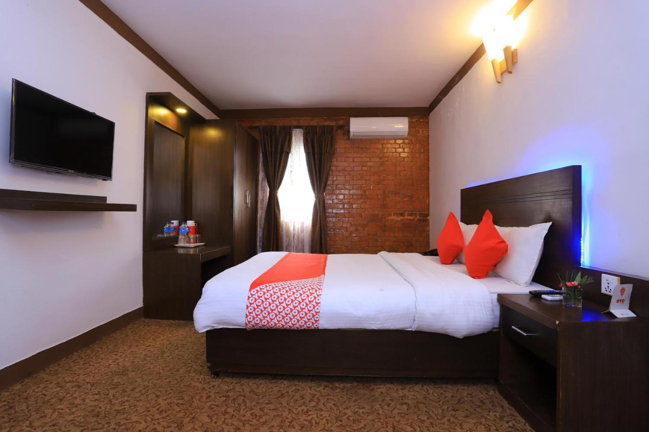 Oyo 591 Hotel Blue Moon Dharampur Eksteriør bilde