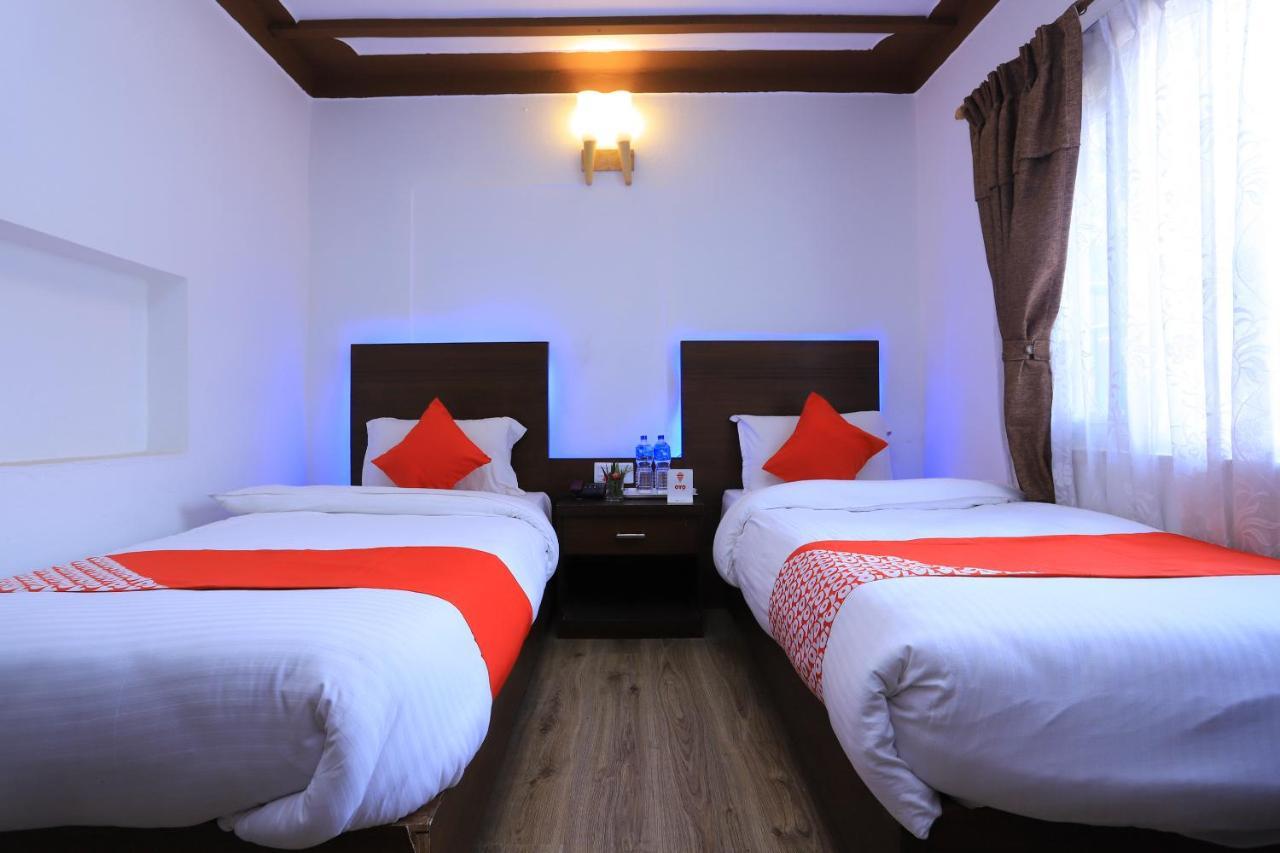 Oyo 591 Hotel Blue Moon Dharampur Eksteriør bilde