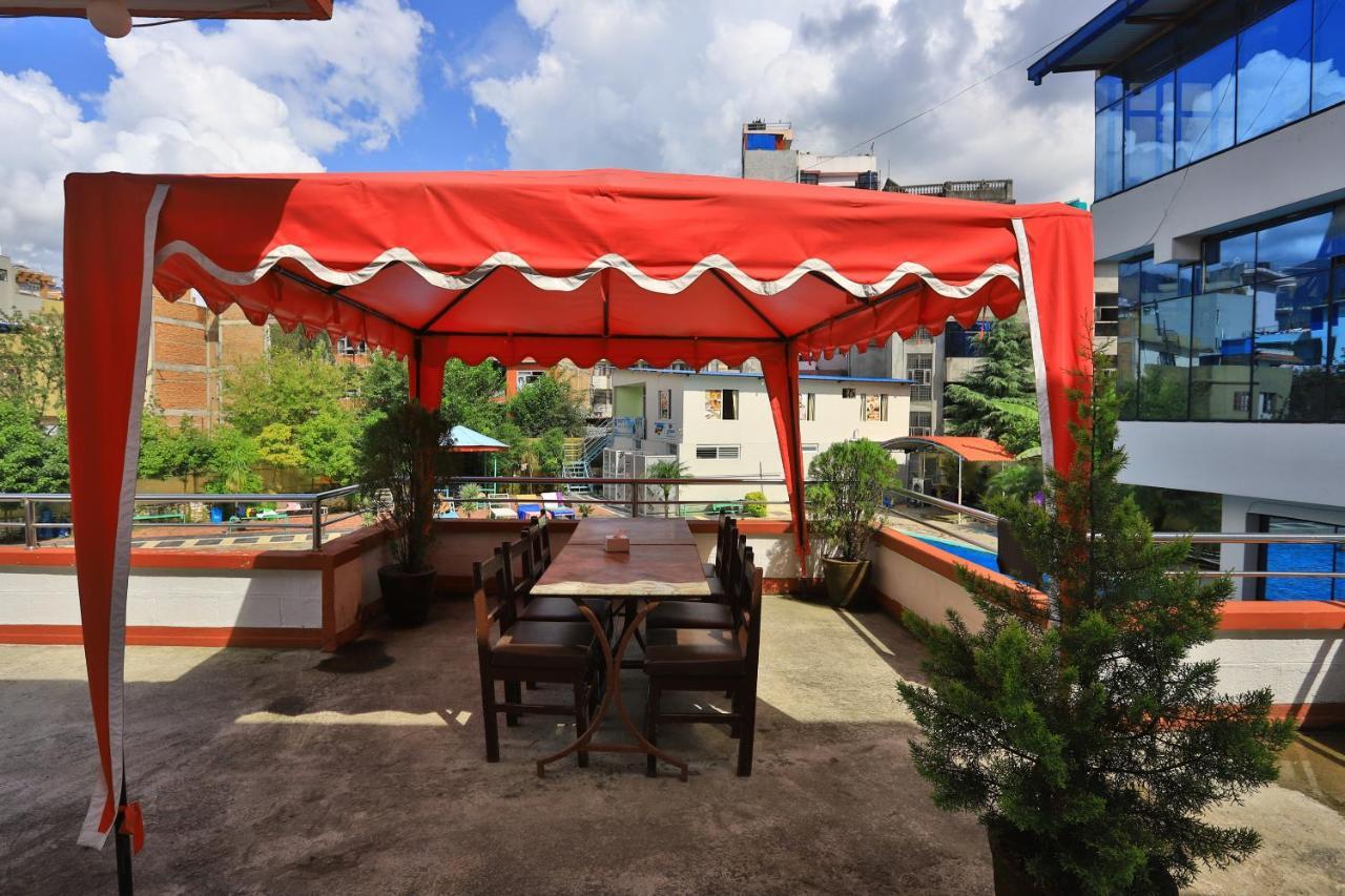 Oyo 591 Hotel Blue Moon Dharampur Eksteriør bilde