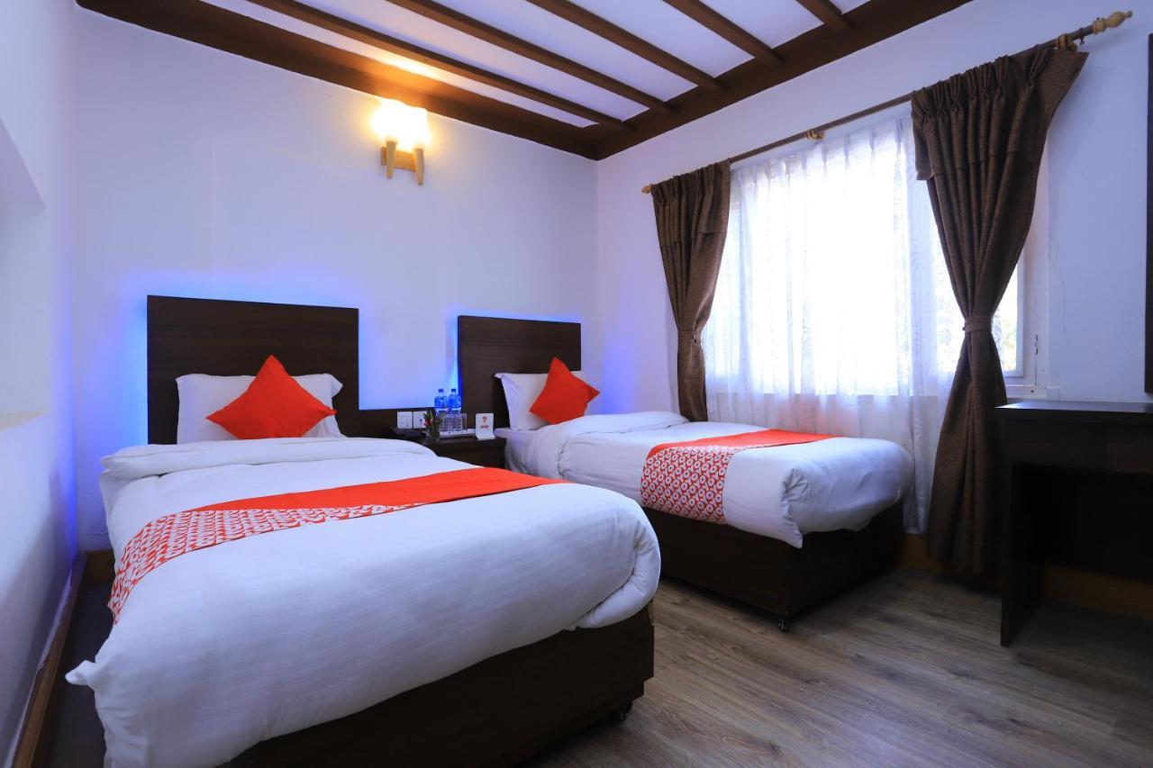 Oyo 591 Hotel Blue Moon Dharampur Eksteriør bilde